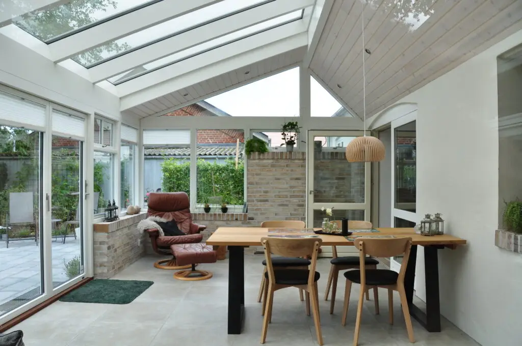 Arbejde udført af VJB Udestuer